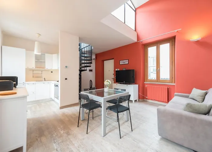 Heart Centre Milan Navigli 3 Levels Apartment